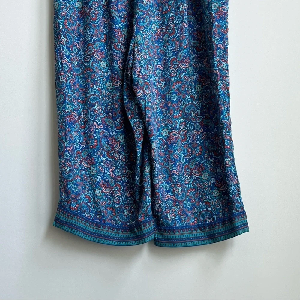 Women’s pants J Jill Silky-Soft Full-Leg Crops small Paisley Floral Beach